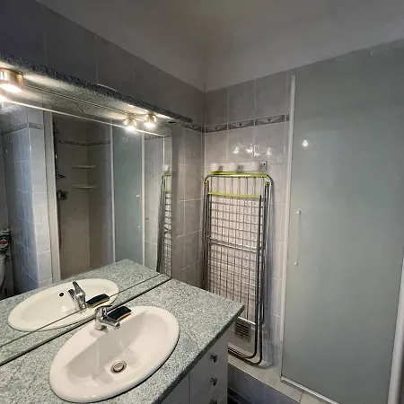 T2 Lumineux 4 Pers, Parking Securise, Proche Port Et - St-cyprien - Fr-1-106-30 Apartamento
