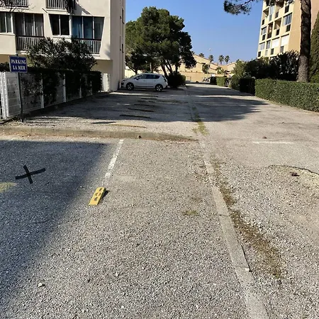 T2 Lumineux 4 Pers, Parking Securise, Proche Port Et - St-cyprien - Fr-1-106-30 Apartamento