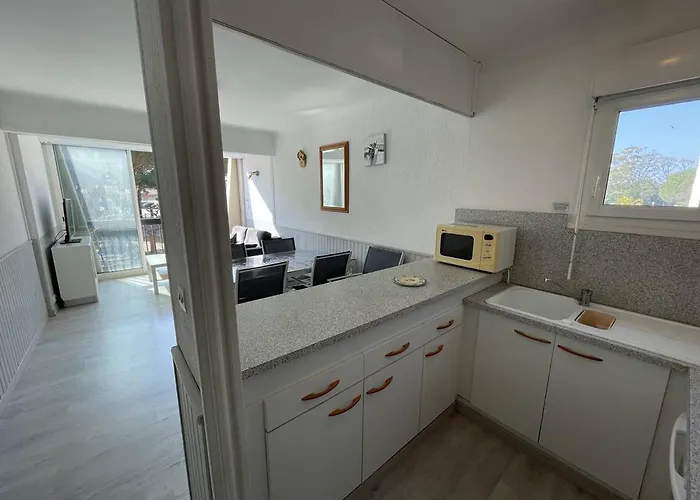 Апартаменты T2 Lumineux 4 Pers, Parking Securise, Proche Port Et - St-cyprien - Fr-1-106-30 Сен-Сиприен